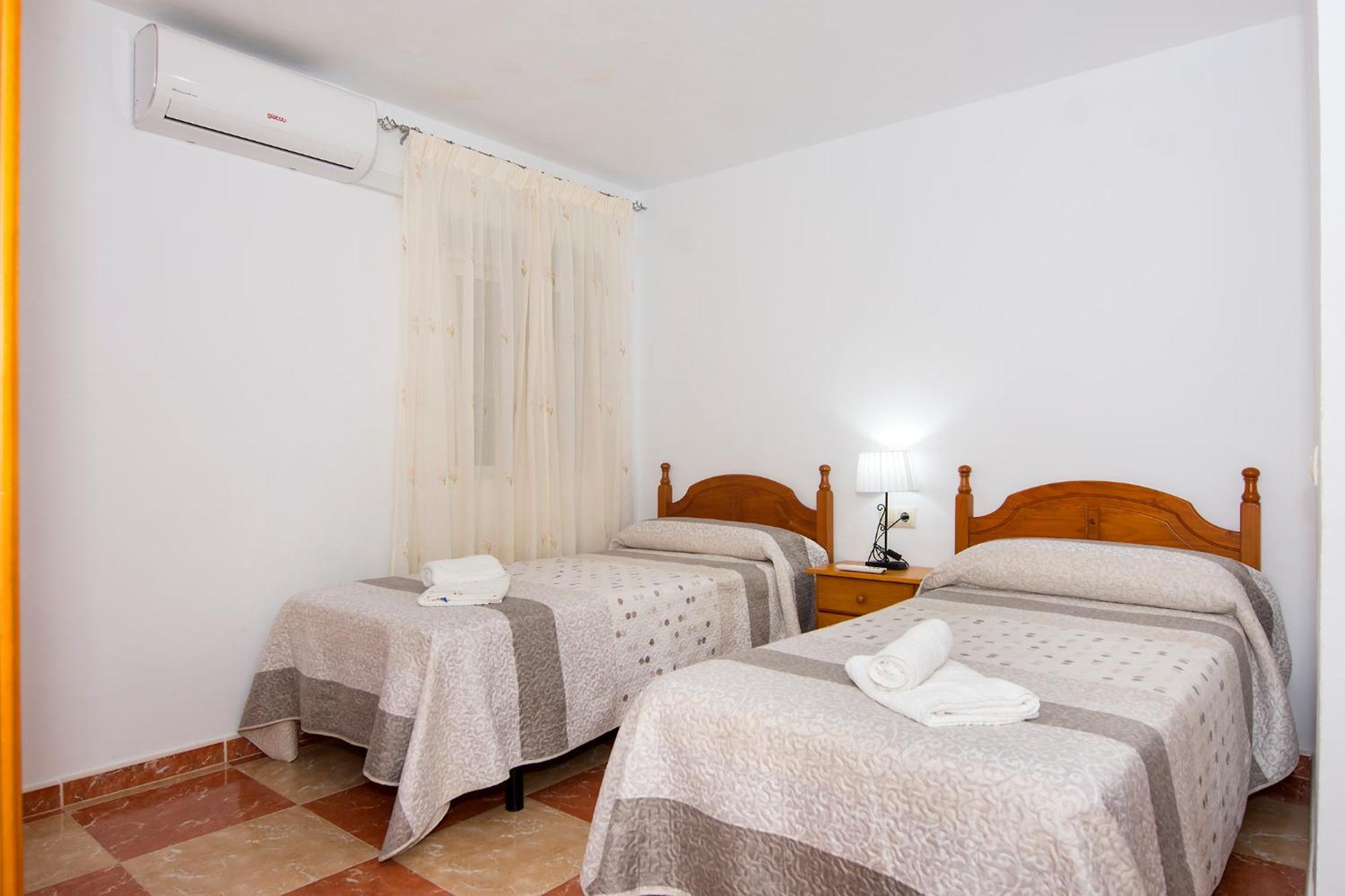 Apartamentos Sol Andaluz Карбонерас Экстерьер фото