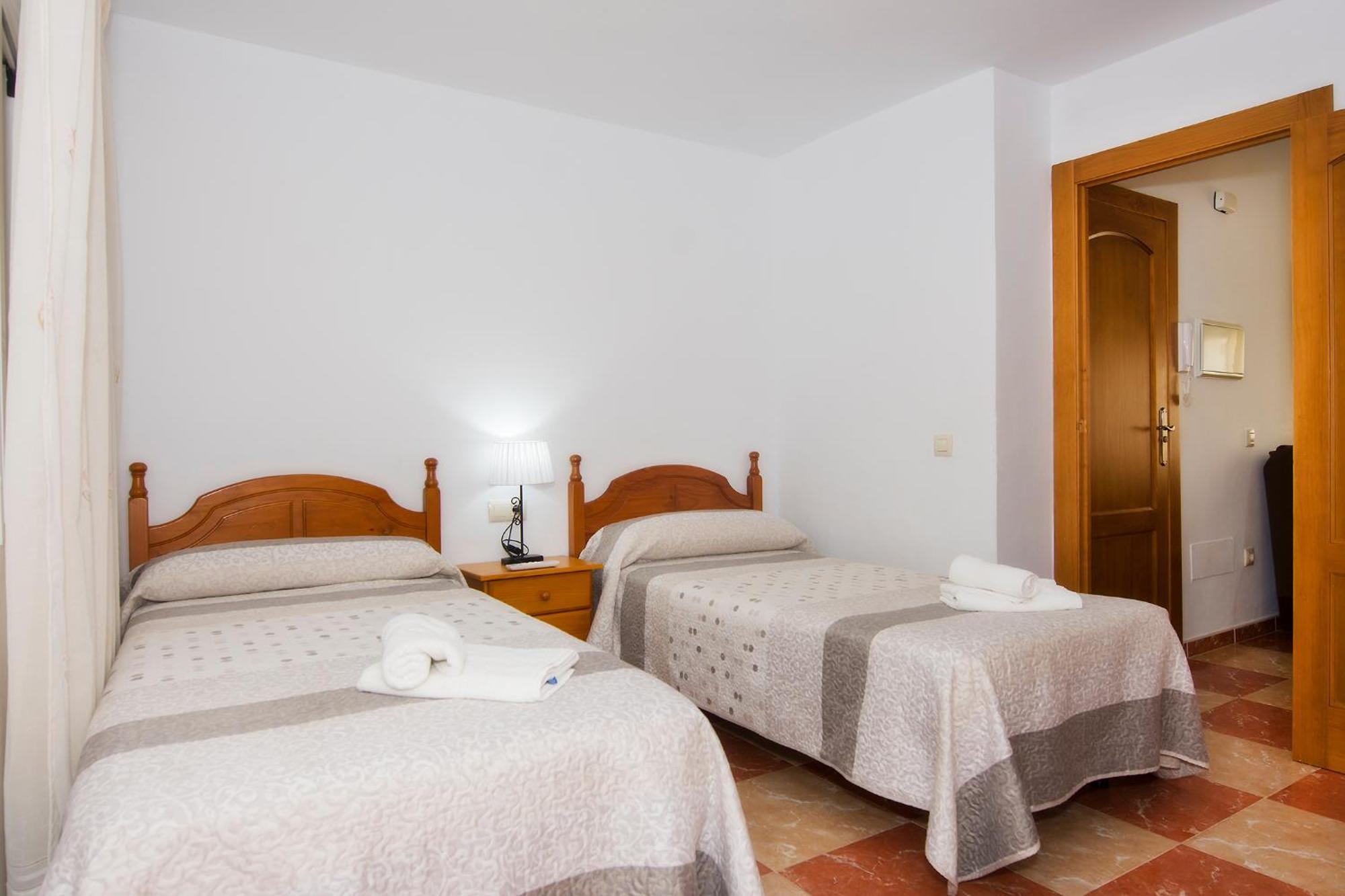 Apartamentos Sol Andaluz Карбонерас Экстерьер фото