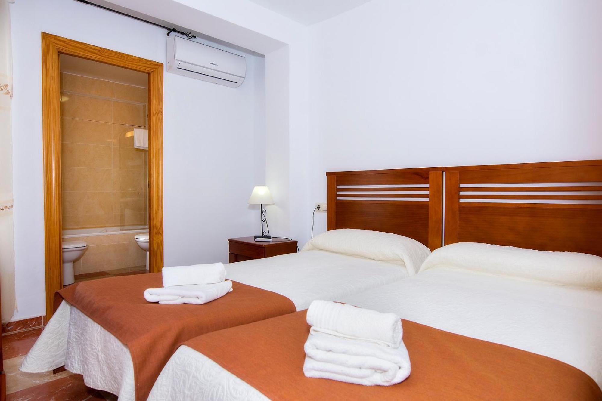 Apartamentos Sol Andaluz Карбонерас Экстерьер фото