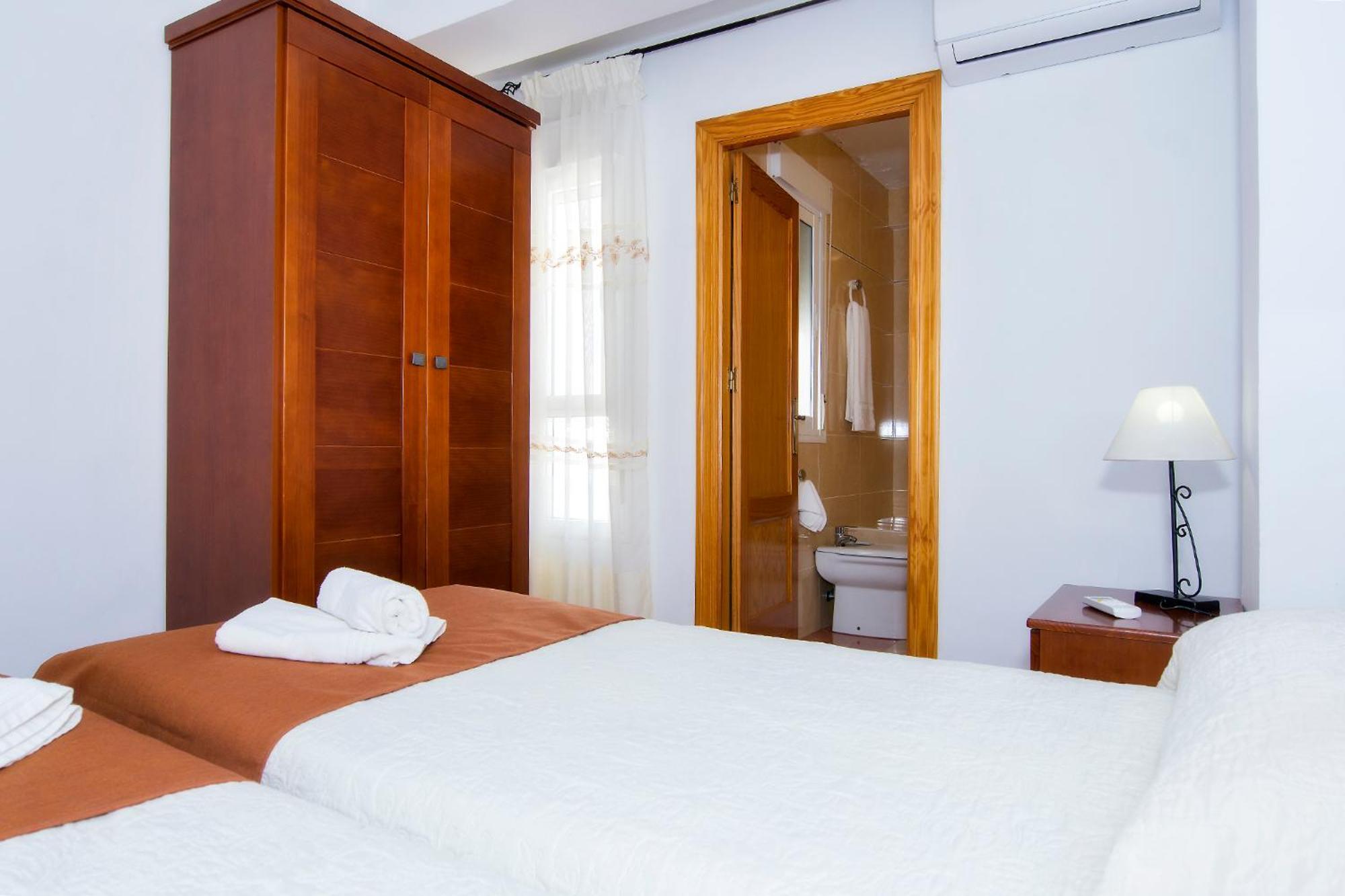 Apartamentos Sol Andaluz Карбонерас Экстерьер фото
