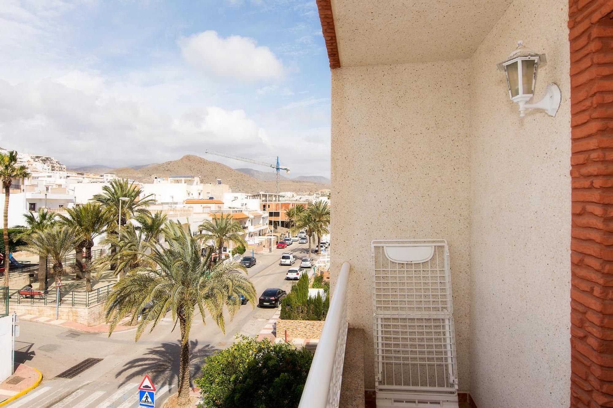 Apartamentos Sol Andaluz Карбонерас Экстерьер фото